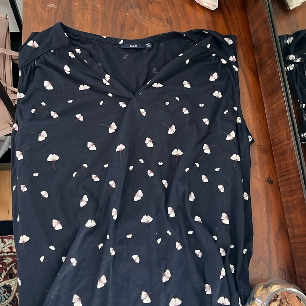 NWOT Kiabi V Neck Blouse